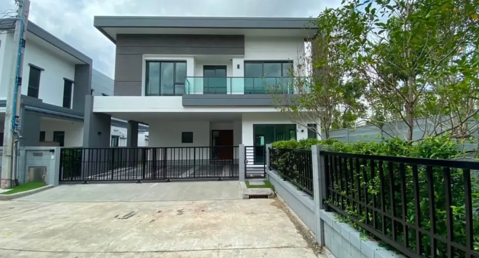 出租 和 出售 4 卧室 独立屋 在 Prawet, 曼谷
