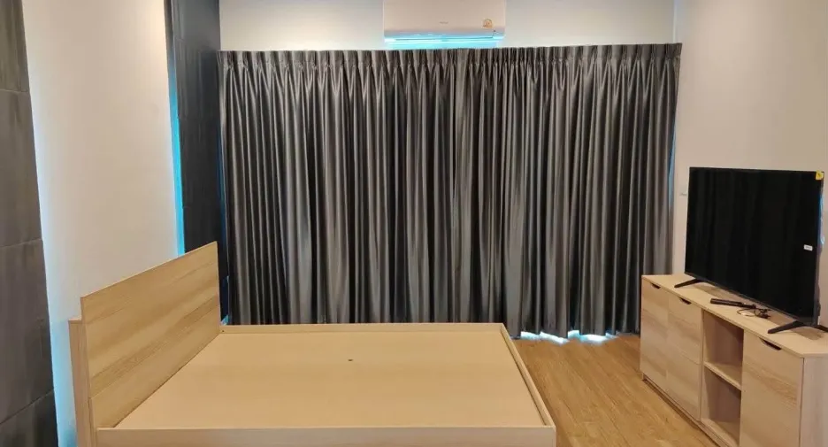 出租 和 出售 4 卧室 独立屋 在 Prawet, 曼谷