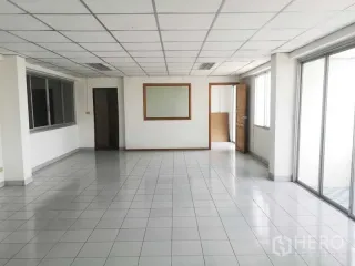 出售 仓库 在 Khlong Luang, Pathum Thani