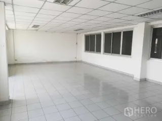 出售 仓库 在 Khlong Luang, Pathum Thani