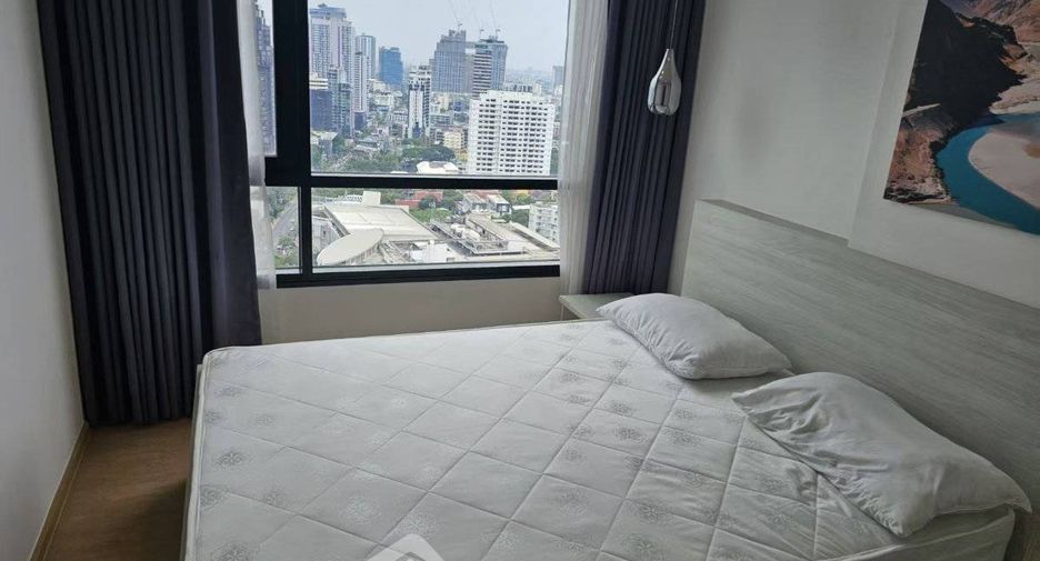 À louer 2 chambres condo à Watthana, Bangkok