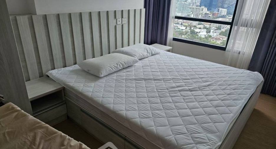 À louer 2 chambres condo à Watthana, Bangkok