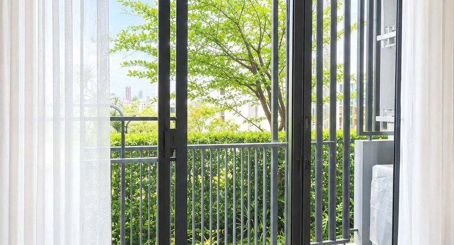 For rent and for sale 1 bed condo in Huai Khwang, Bangkok