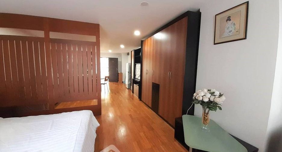 For rent 1 bed condo in Watthana, Bangkok