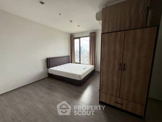 For rent 2 bedrooms condo in Khlong San, Bangkok