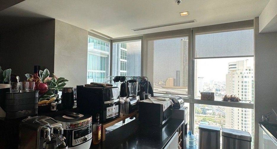 À vendre 2 chambres condo à Sathon, Bangkok