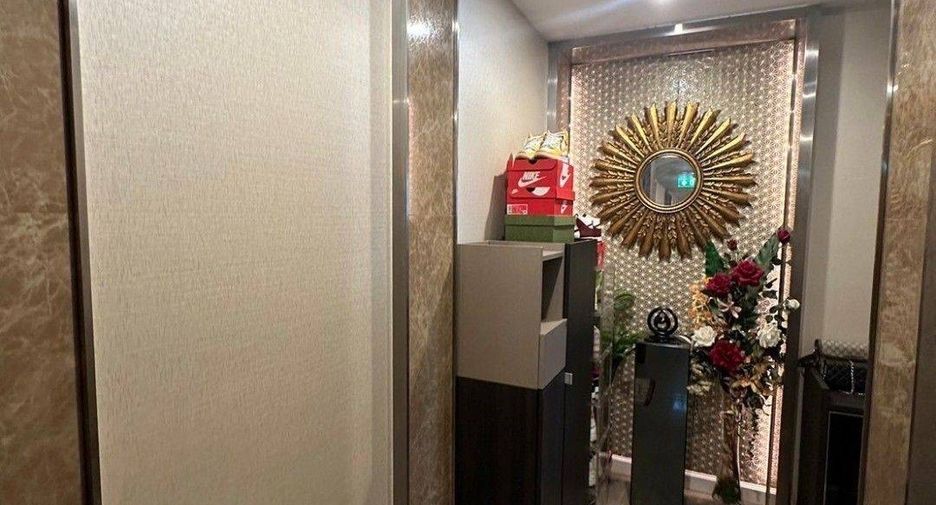 À vendre 2 chambres condo à Sathon, Bangkok