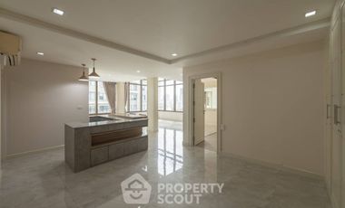 For rent そして for sale 3 ベッドルーム condo in Khlong Toei, Bangkok