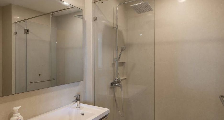 For rent そして for sale 3 ベッドルーム condo in Khlong Toei, Bangkok