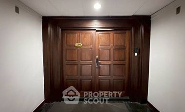 For sale 3 bedrooms condo in Watthana, Bangkok