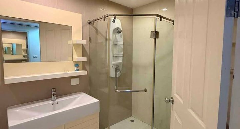 For sale 1 bed condo in Watthana, Bangkok