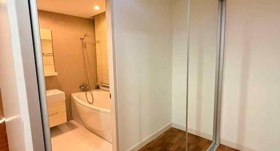 For sale 1 bed condo in Watthana, Bangkok