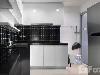 Продажа и аренда 3 спальни кондо в Хуаи Кхщанг, Бангкок