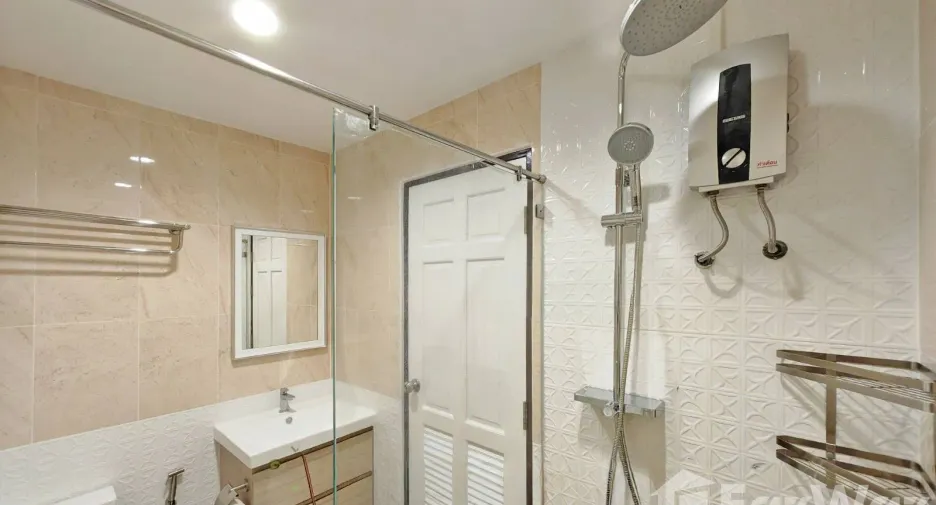 Wohnung zum Kauf mit 2 Zimmer in Watthana, Bangkok