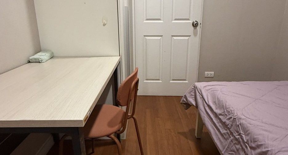 Condo en alquiler de 3 habitaciones en Huai Khwang, Bangkok