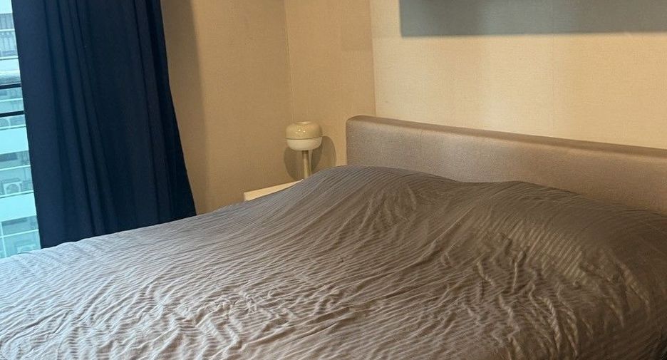 Condo en alquiler de 3 habitaciones en Huai Khwang, Bangkok