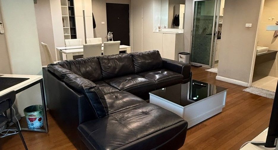 Condo en alquiler de 3 habitaciones en Huai Khwang, Bangkok