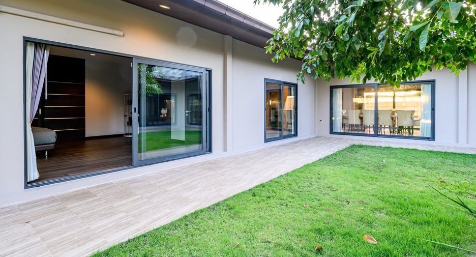Villa en alquiler de 3 habitaciones en Huay Yai, Pattaya