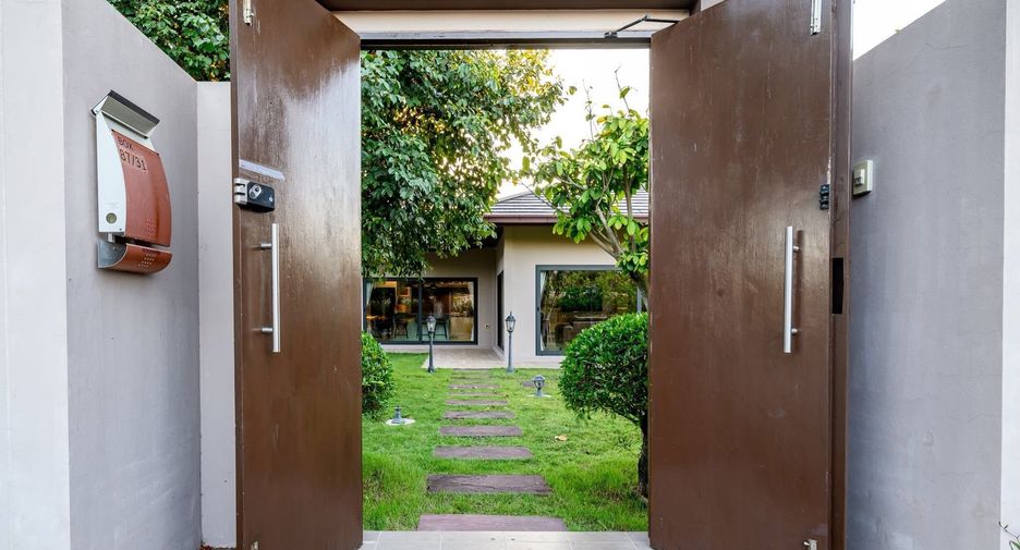 Villa en alquiler de 3 habitaciones en Huay Yai, Pattaya