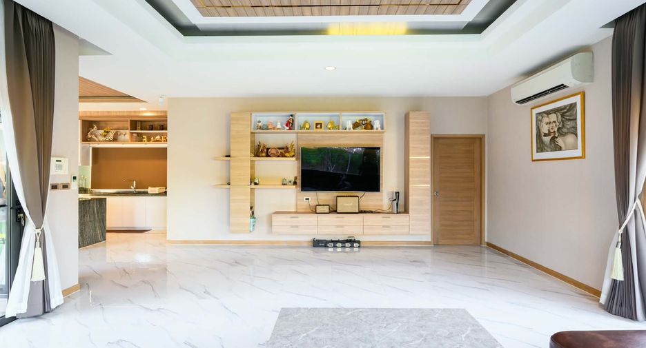 Villa en alquiler de 3 habitaciones en Huay Yai, Pattaya