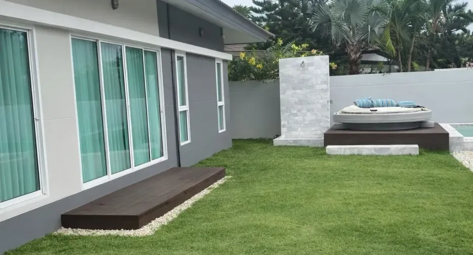 Villa en alquiler de 3 habitaciones en Bang Lamung, Chonburi