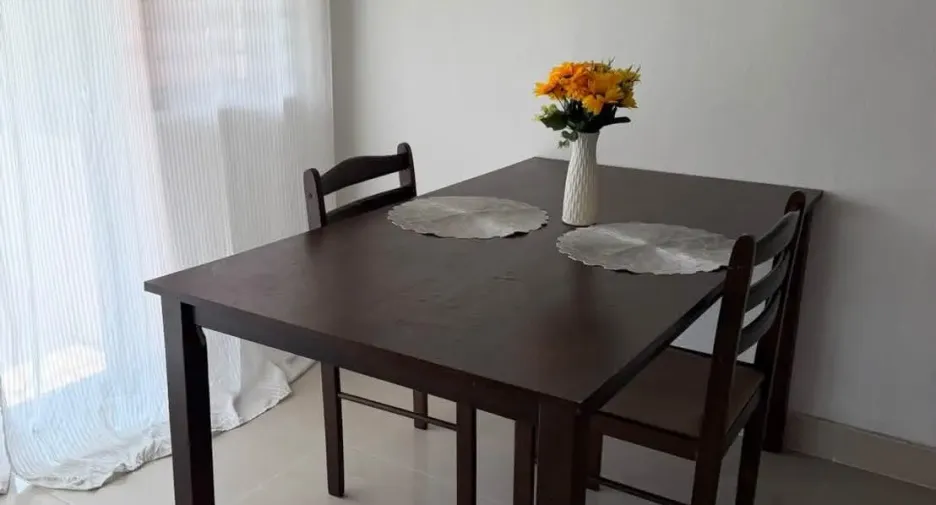 Casa en alquiler de 4 habitaciones en Jomtien, Pattaya