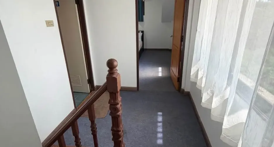 Casa en alquiler de 4 habitaciones en Jomtien, Pattaya