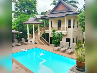 À vendre 10 chambres hôtel à Mueang Krabi, Krabi