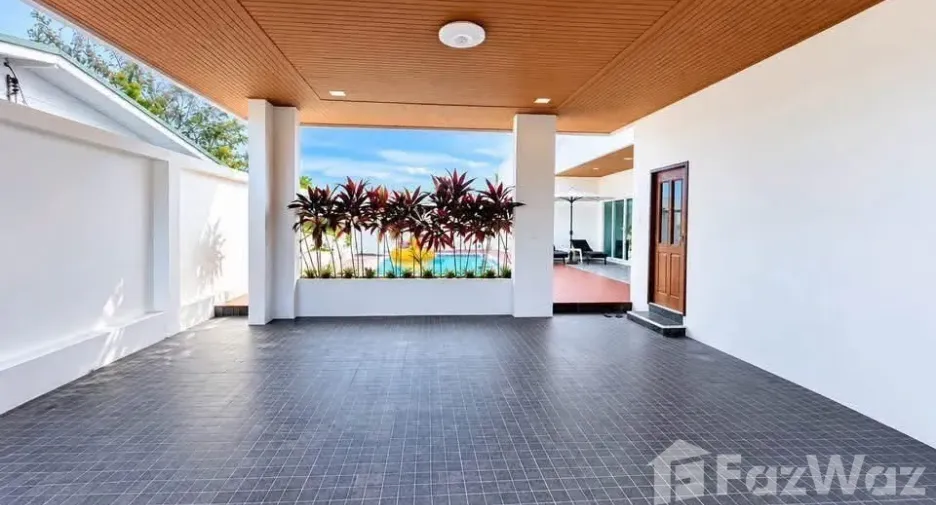 Villa en alquiler de 4 habitaciones en Bang Lamung, Chonburi