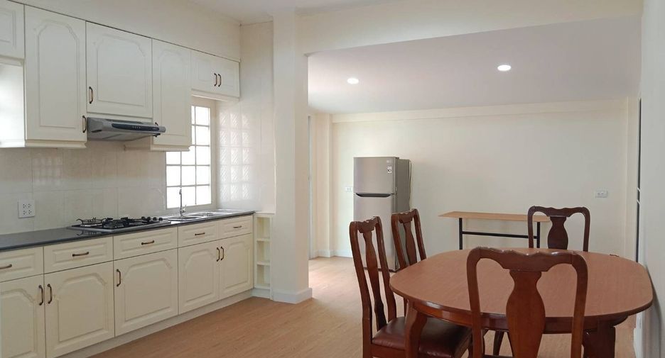 For rent 3 bedrooms villa in Bang Lamung, Chonburi