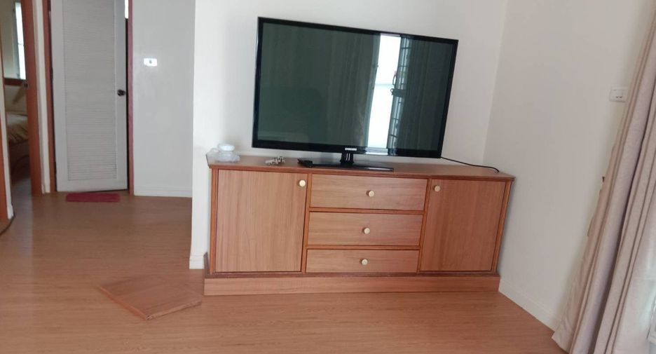 For rent 3 bedrooms villa in Bang Lamung, Chonburi