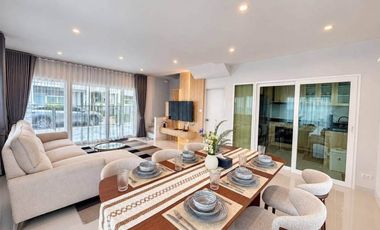 Casa en alquiler de 3 habitaciones en Mueang Phuket, Phuket