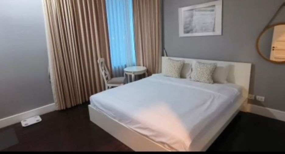 Condo en alquiler de 3 habitaciones en Khlong Toei, Bangkok