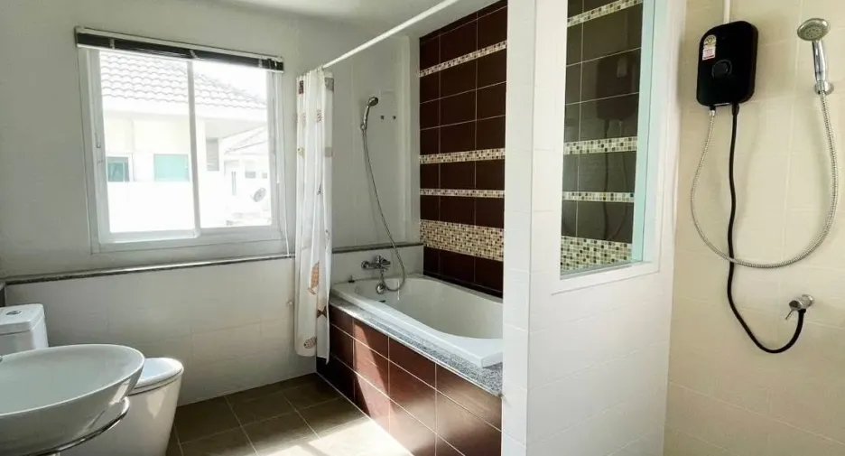 Casa en alquiler de 3 habitaciones en San Sai, Chiang Mai