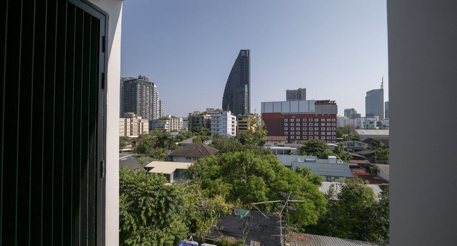 Wohnung zur Miete mit 2 Zimmer in Khlong Toei, Bangkok
