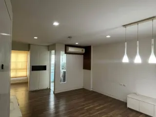 Wohnung zur Miete mit 2 Zimmer in Phra Khanong, Bangkok
