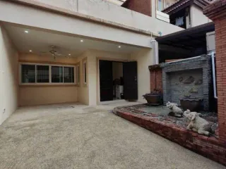 À vendre 3 chambres maison à Bang Lamung, Chonburi