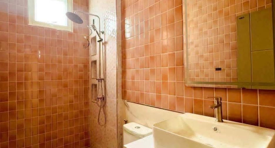 À vendre 4 chambres maison à Bang Lamung, Chonburi