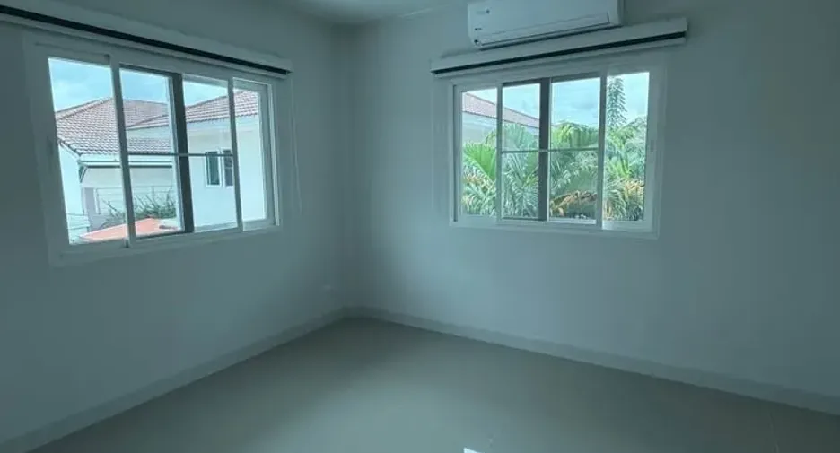 À louer 4 chambres maison à Mueang Phuket, Phuket