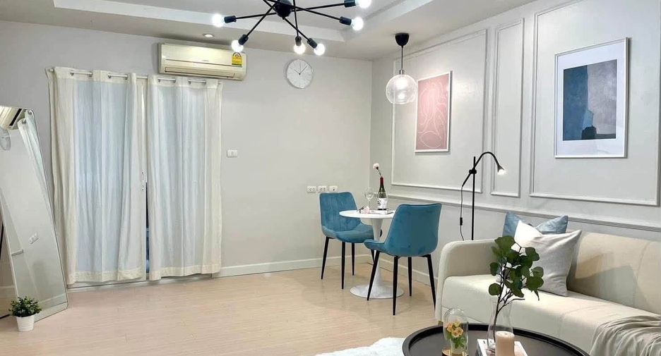 À louer 1 chambre condo à Huai Khwang, Bangkok