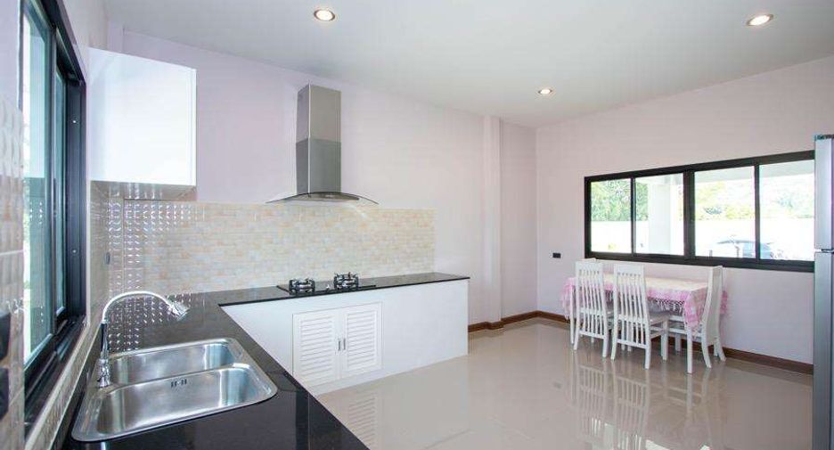 Casa en alquiler de 3 habitaciones en San Sai, Chiang Mai