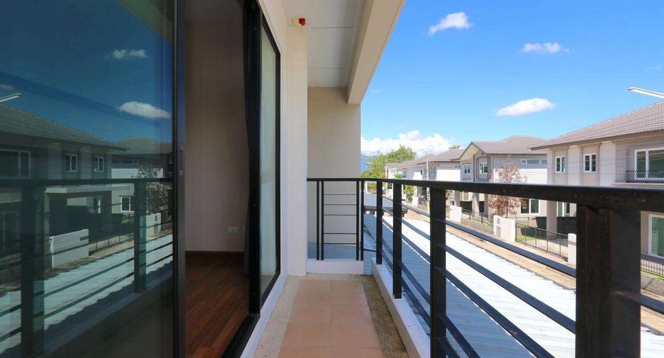 À vendre 4 chambres maison à Doi Saket, Chiang Mai