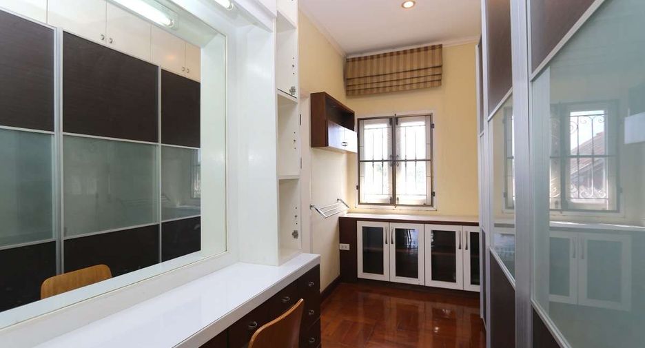 Casa en alquiler de 3 habitaciones en Mueang Chiang Mai, Chiang Mai