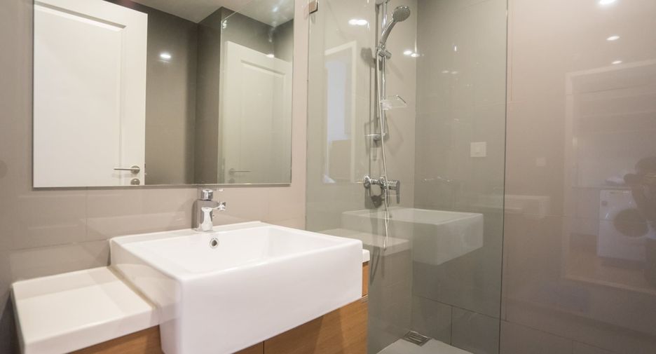 For rent 1 bed condo in Sathon, Bangkok