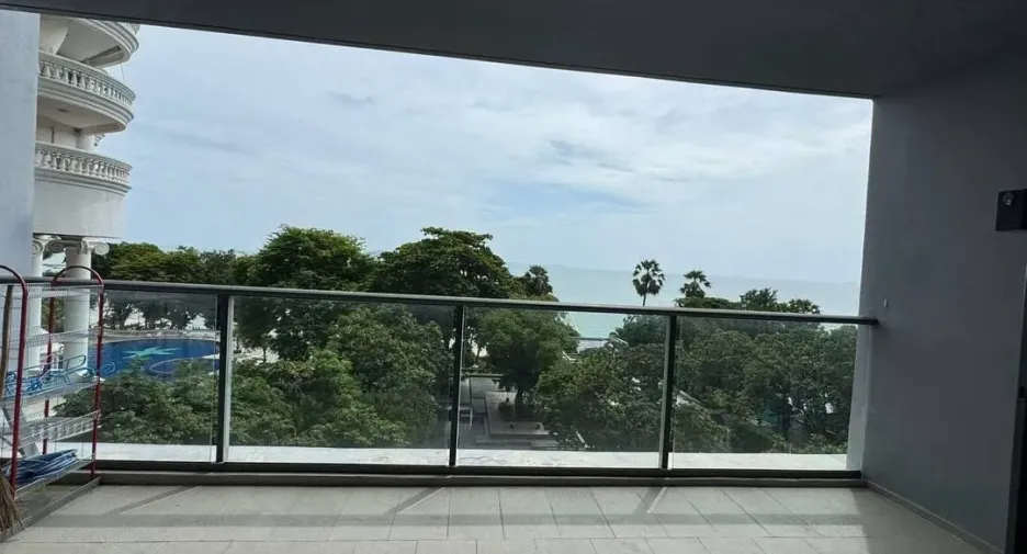 Condo en venta de 2 habitaciones en Bang Lamung, Chonburi