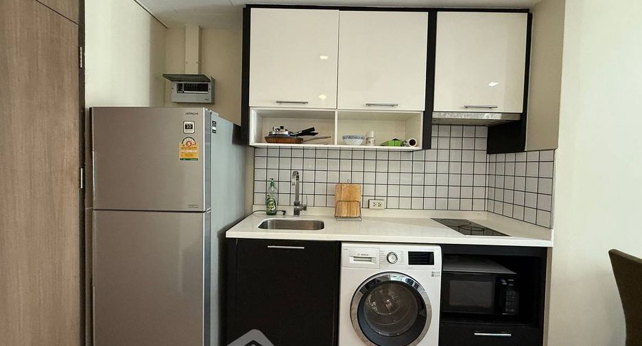 Condo en alquiler de 1 habitaciones en Khlong Toei, Bangkok