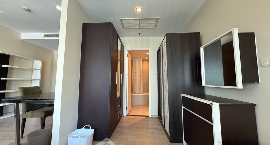 Condo en alquiler de 1 habitaciones en Khlong Toei, Bangkok