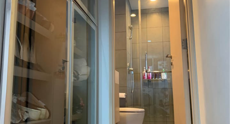 For sale 2 bedrooms condo in Phaya Thai, Bangkok