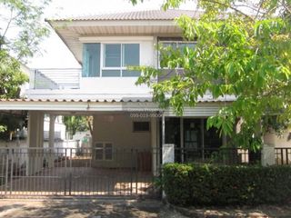 出售 3 卧室 独立屋 在 Mueang Pathum Thani, Pathum Thani