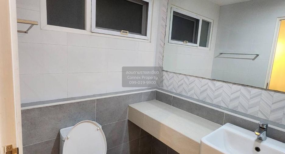 Casa en alquiler de 3 habitaciones en Bang Phli, Samut Prakan